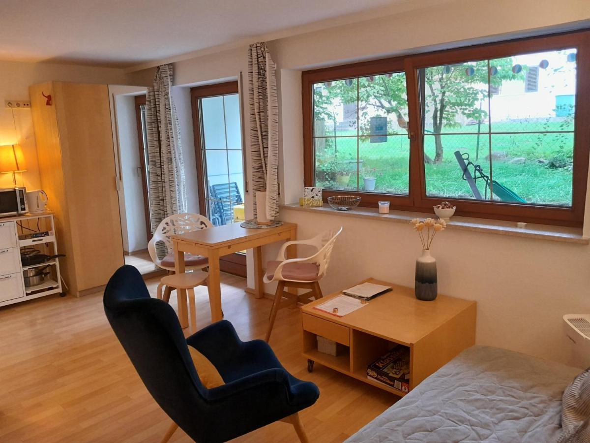 Apartment Mit Kueche Und Balkon Oder Terrasse, Ruhig Und Gut Erreichbar Piding Buitenkant foto