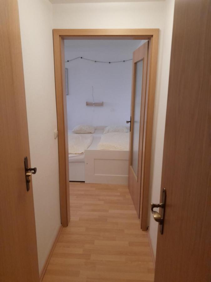 Apartment Mit Kueche Und Balkon Oder Terrasse, Ruhig Und Gut Erreichbar Piding Buitenkant foto